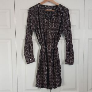 LOFT Preppy Grey and Cream Pattern Long Sleeve Dress, Small. Like new- no flaws!